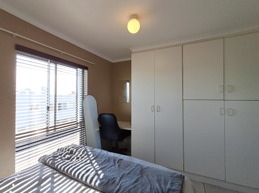 To Let 1 Bedroom Property for Rent in Protea Heights Western Cape